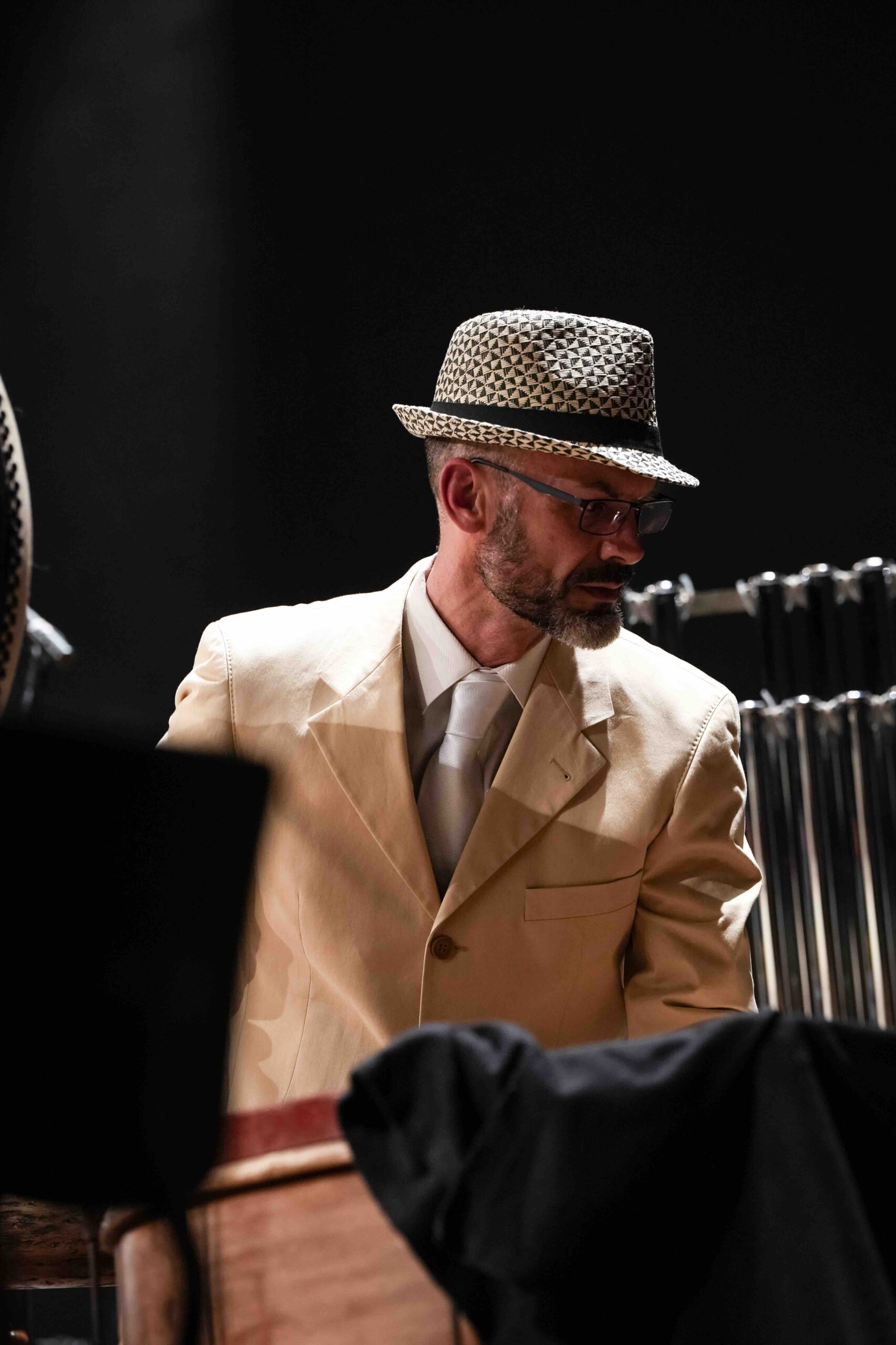 Alexander Ludwig, on percussion, in concert